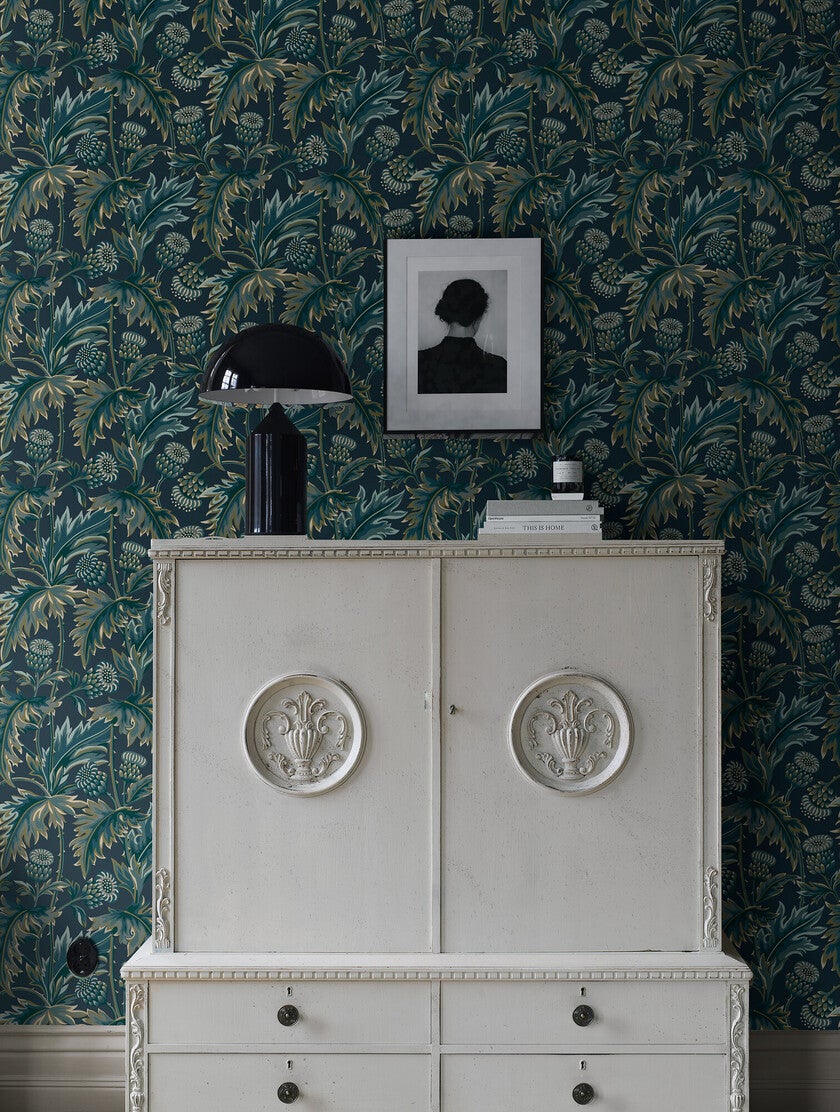 Treasured Thistle, tapet i blå nyanser