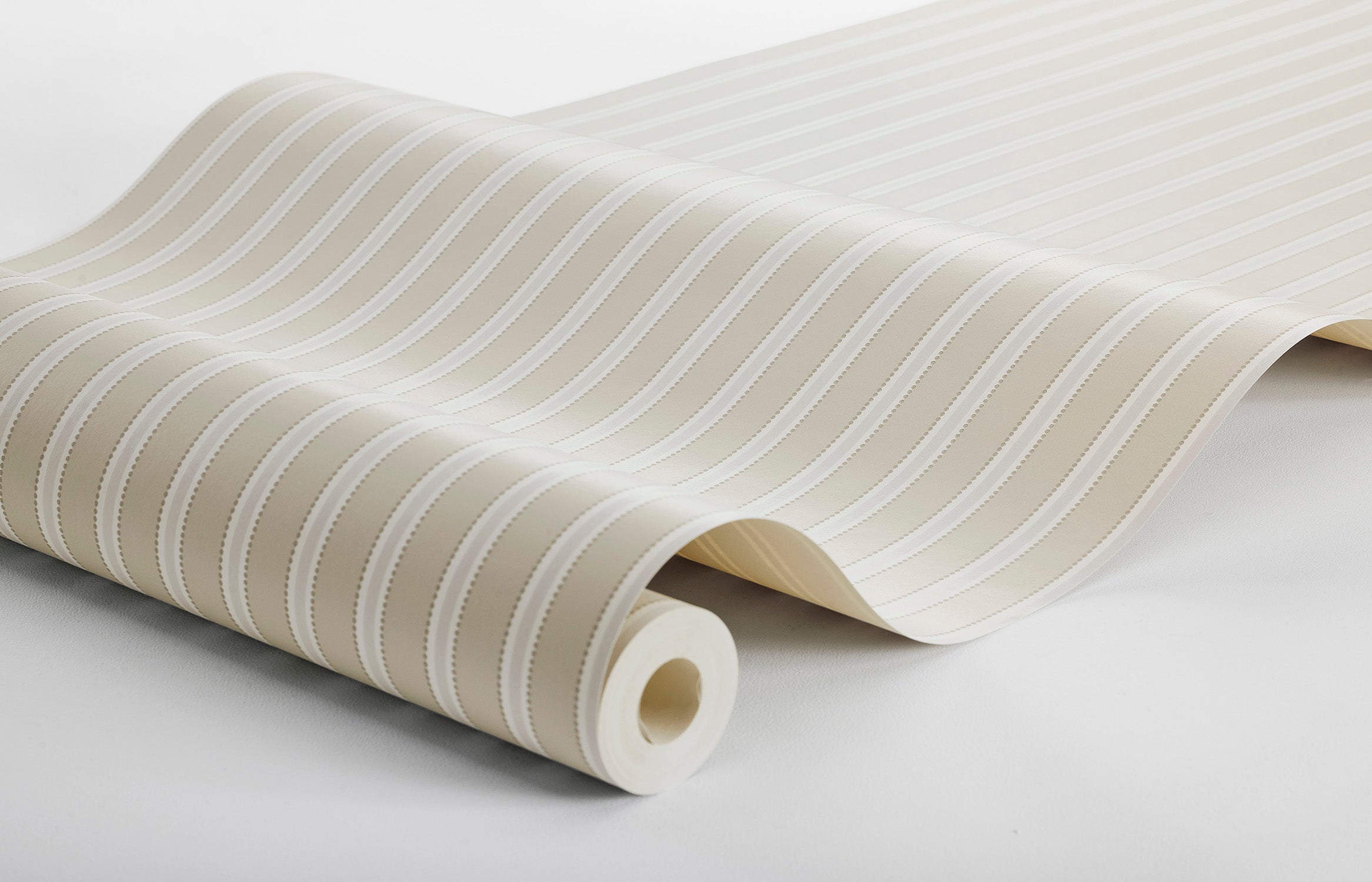 Pärlrand, Beige