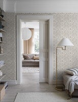 Blomsterfröjd, vit, beige och grön tapet