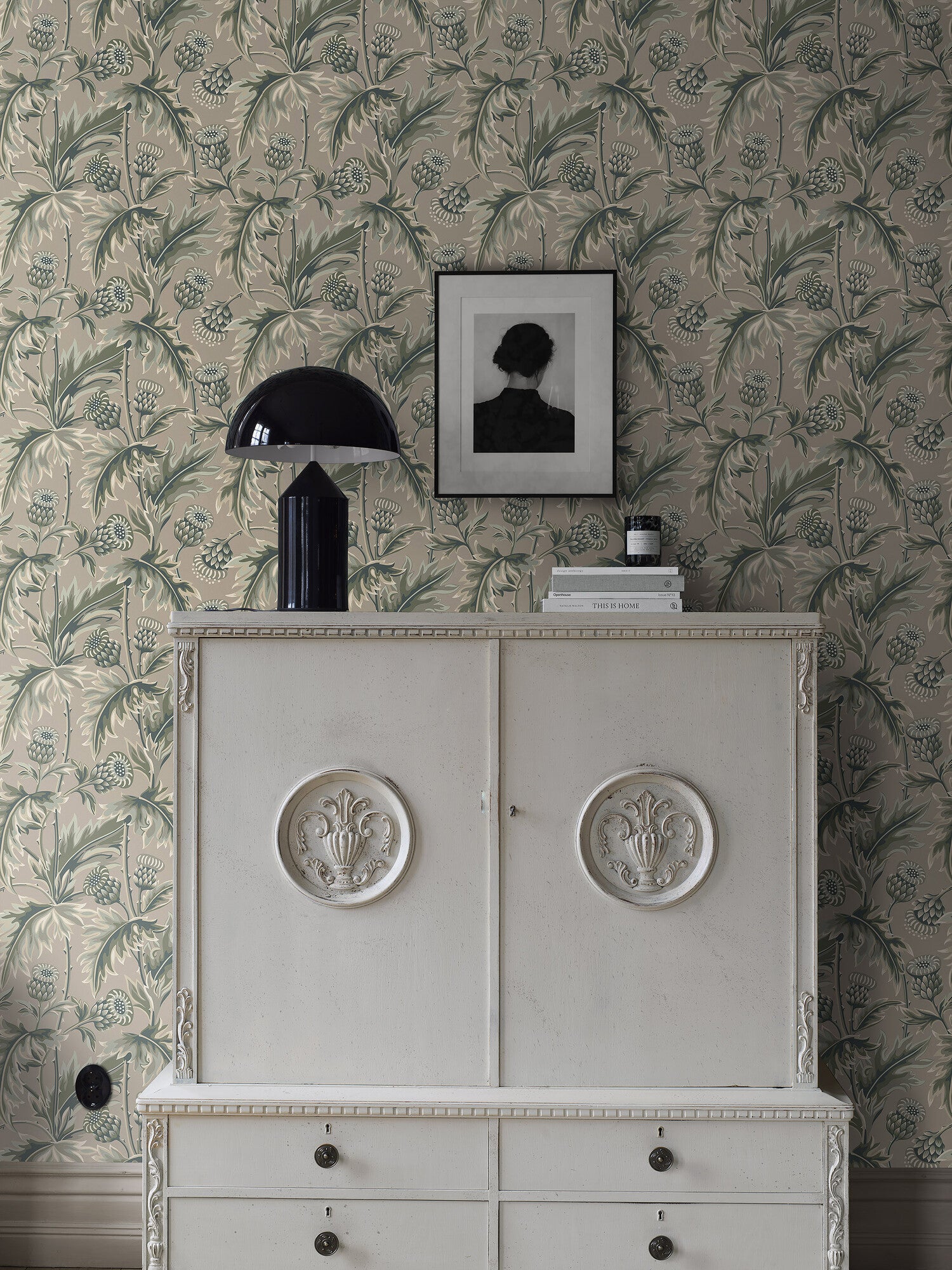 Treasured Thistle, tapet i grönt och varmt beige