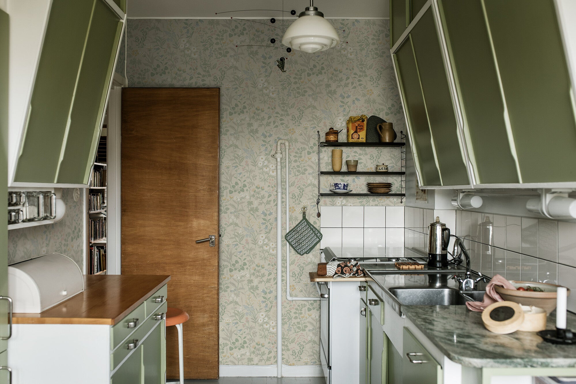 Flora, beige tapet